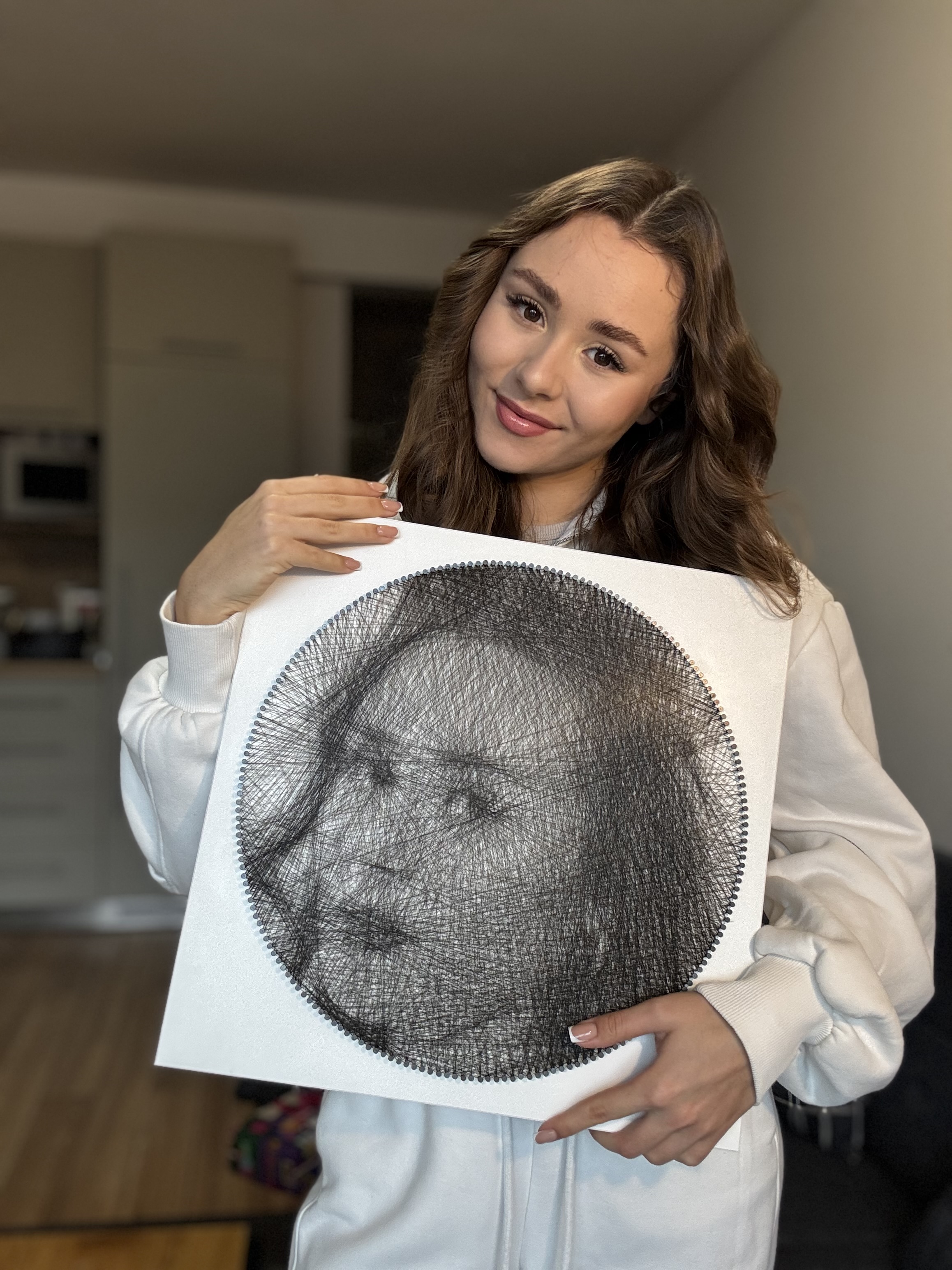 UGC Фото — Картина от конци (String Art)