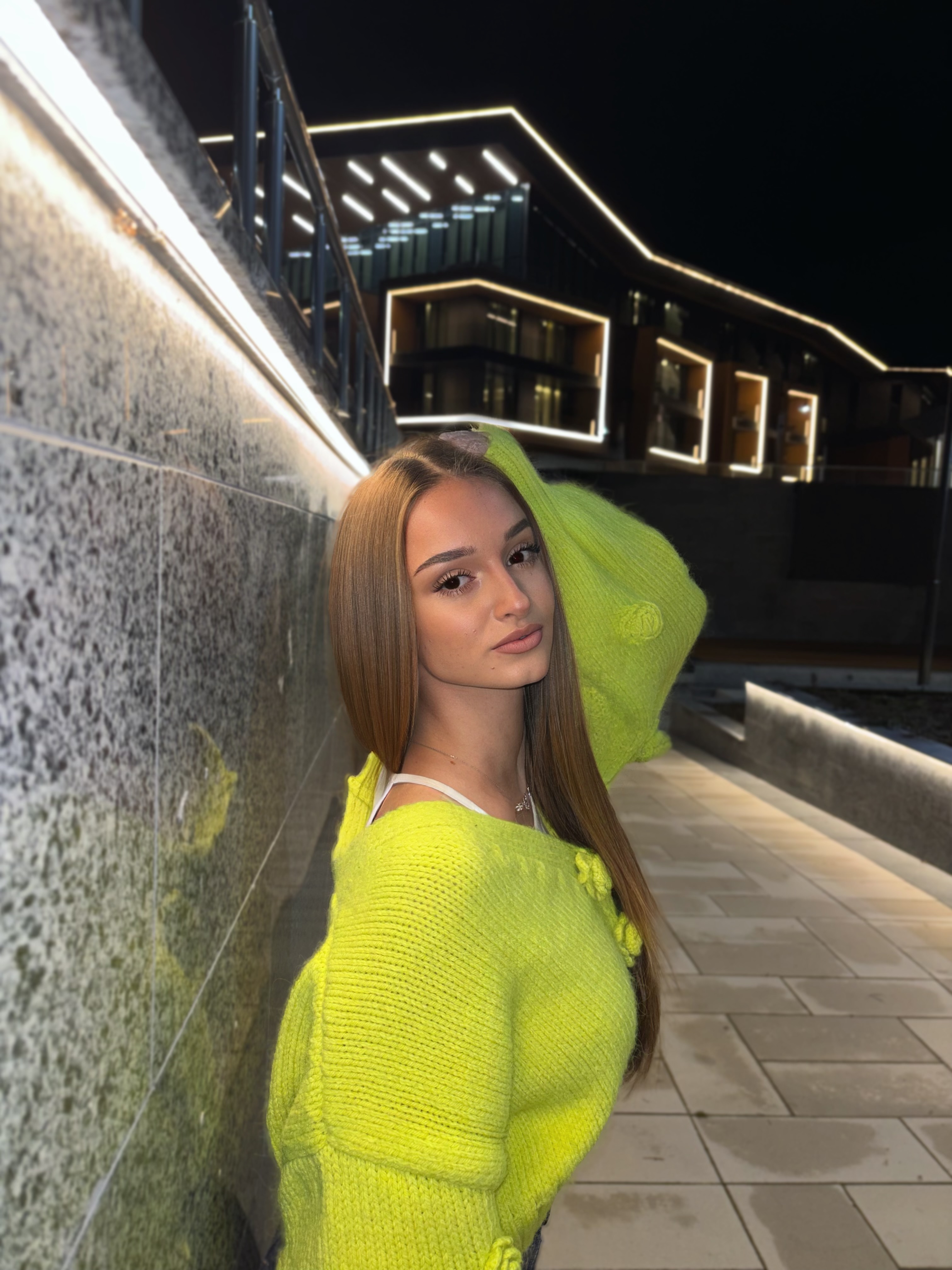 Профилна снимка